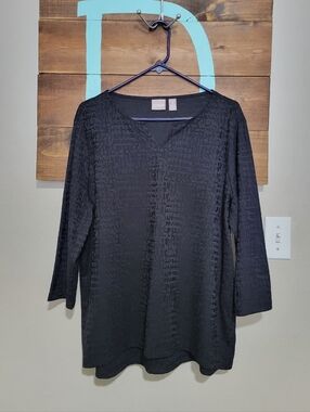 Chico's Black Textured V-Neck Lightweight Travel 3/4 Sleeve Casual Top